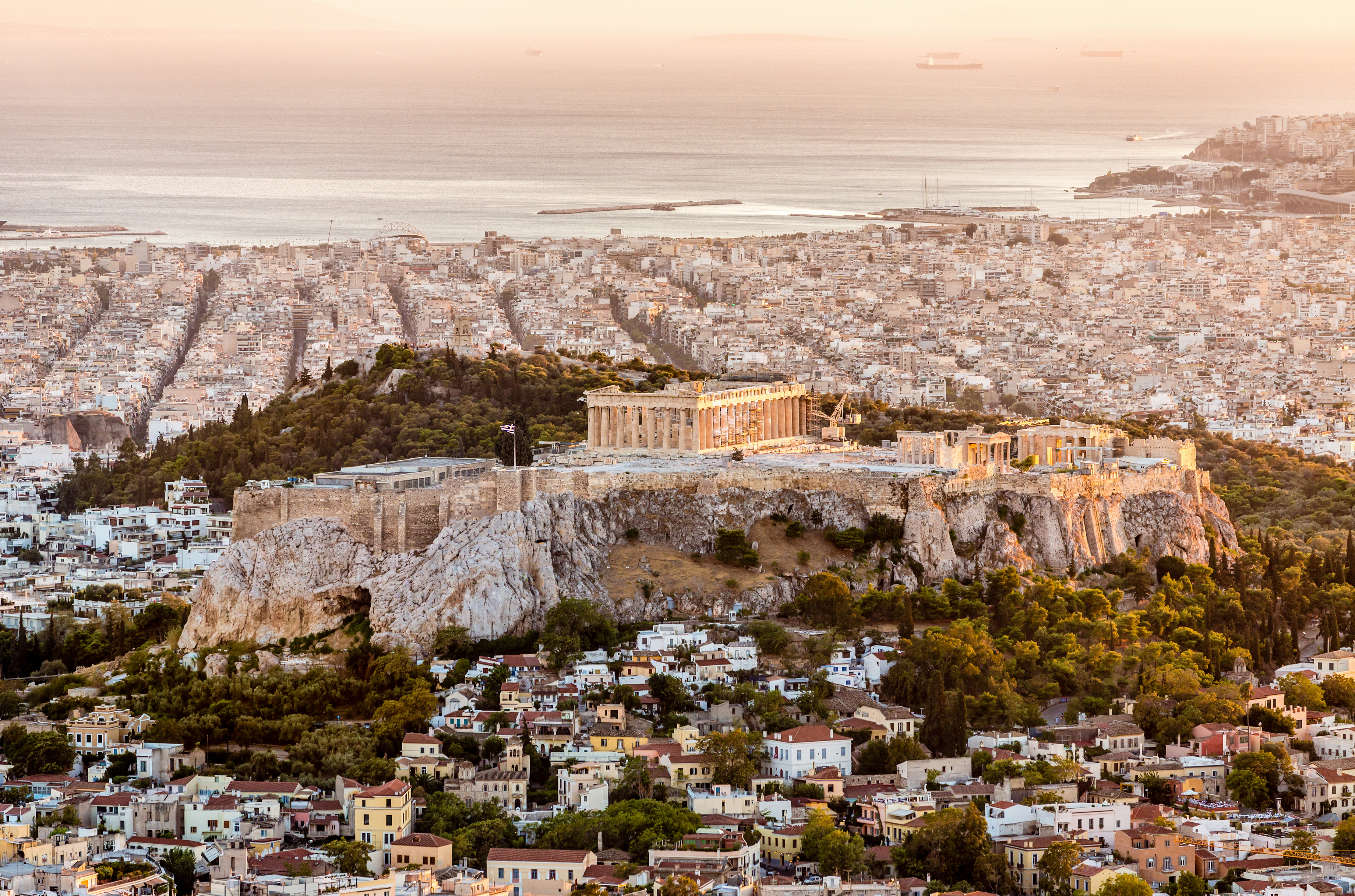 Roundtrip Piraeus (Athens) — Greek Islands