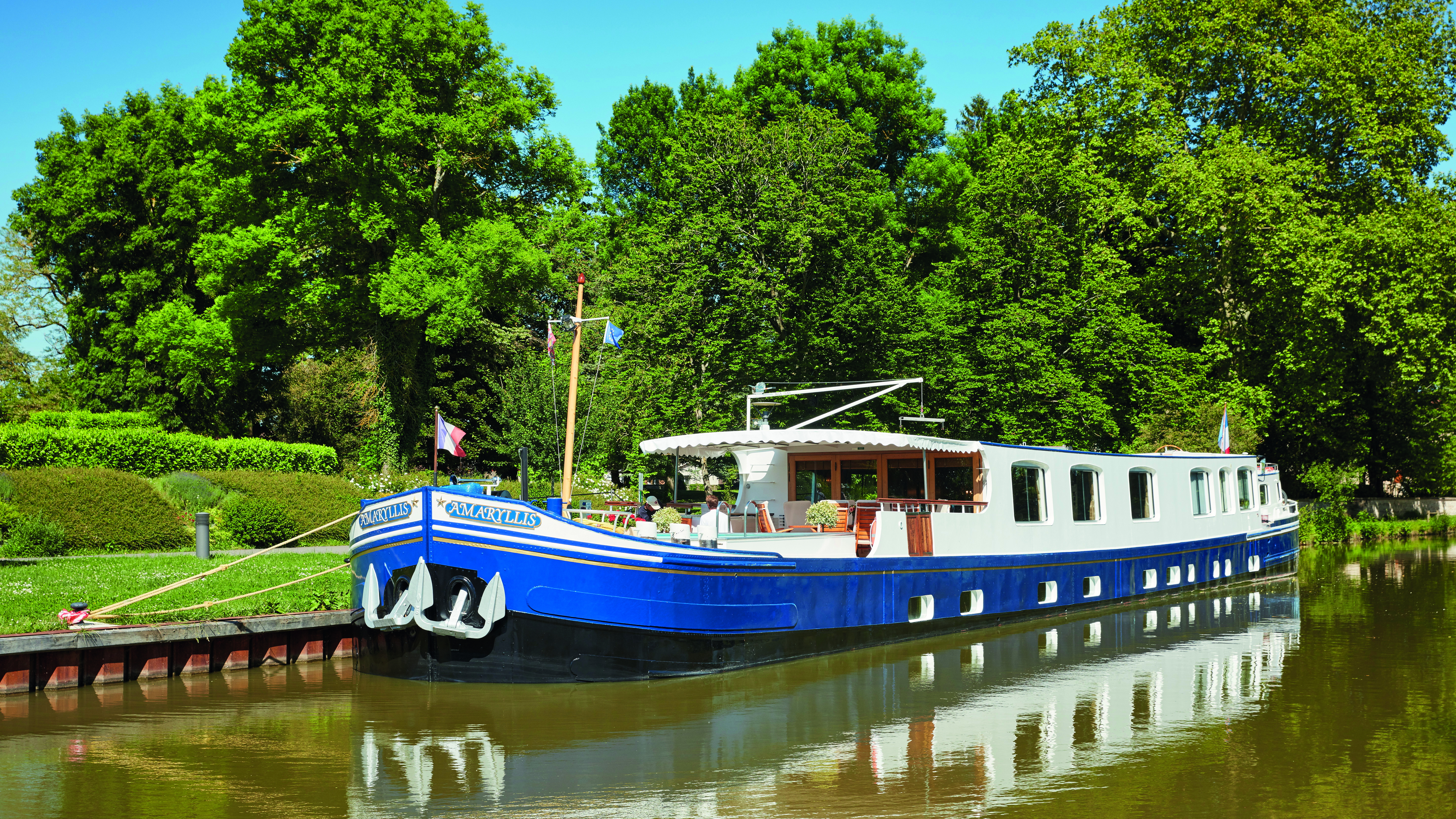 Amaryllis, A Belmond Boat – Burgundy