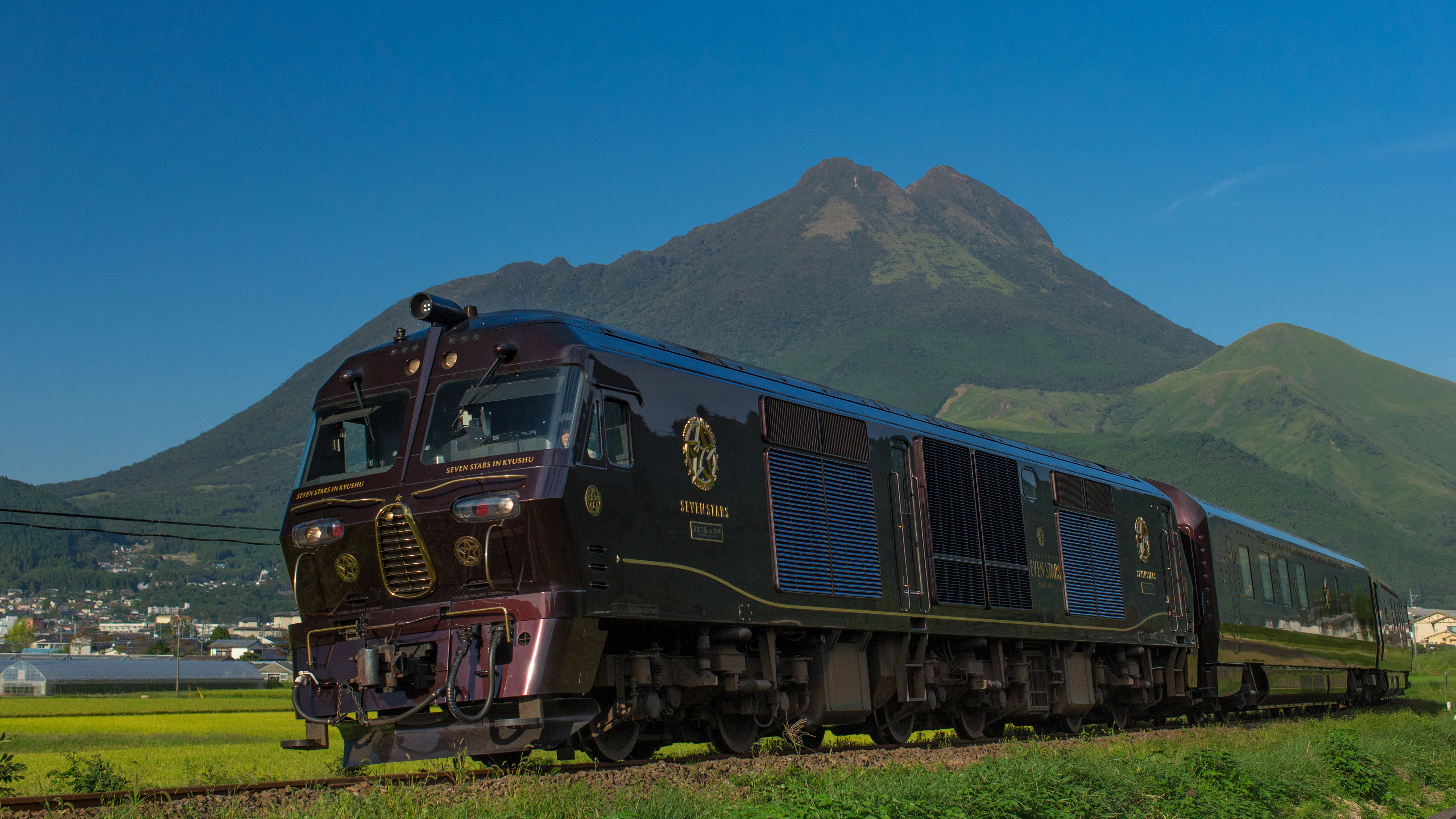 Japan by Luxury Train: Seven Stars in Kyushu