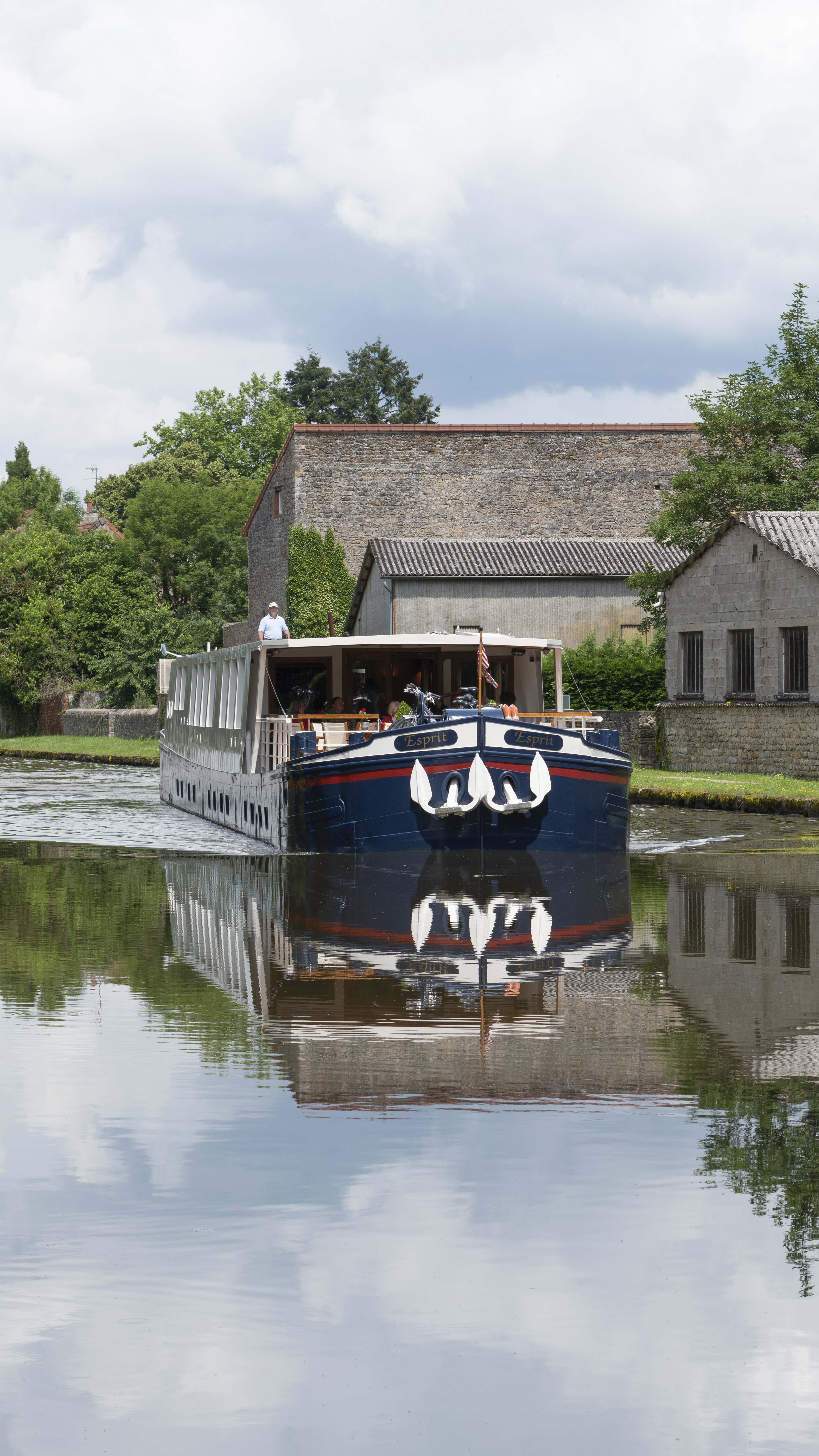 Grand Cru - Burgundy Canal