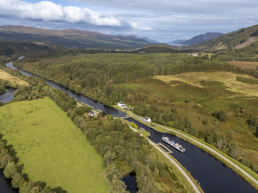 Spirit of Scotland - Caledonian Canal & Loch Ness