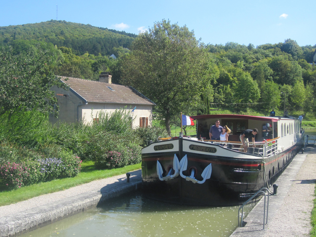 Prospérité - Burgundy Canal