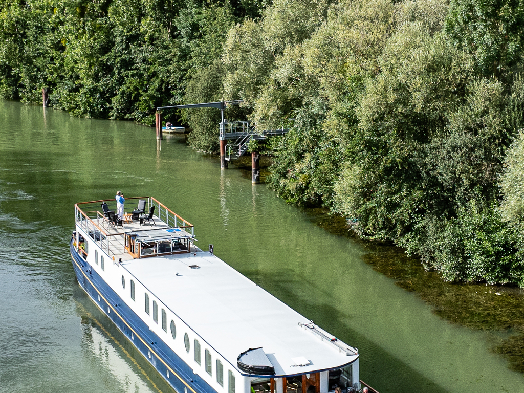 Kir Royale - Marne River & Canal Latéral à la Marne