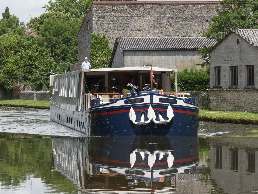 Grand Cru - Burgundy Canal