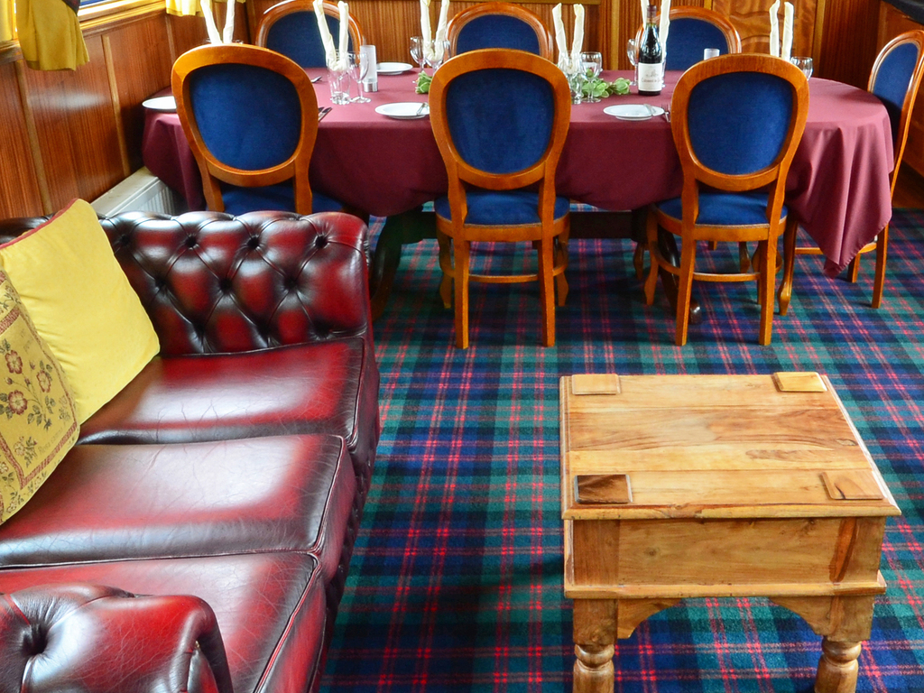 Scottish Highlander - Caledonian Canal & Loch Ness